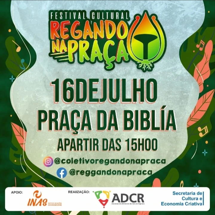 Regando na Praça